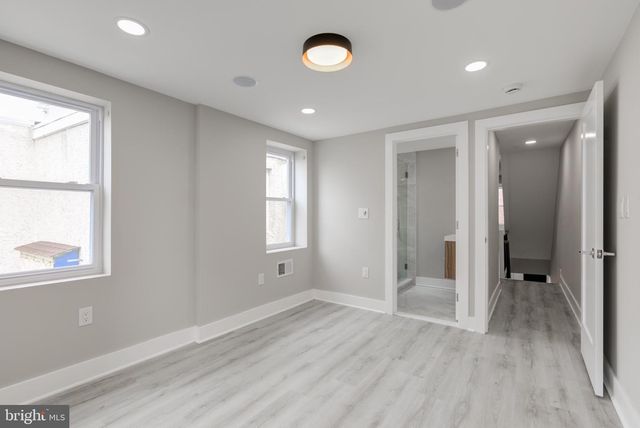 2180 E CUMBERLAND ST, Philadelphia, PA 19125