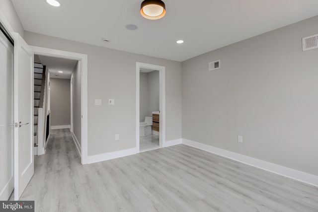 2180 E CUMBERLAND ST, Philadelphia, PA 19125