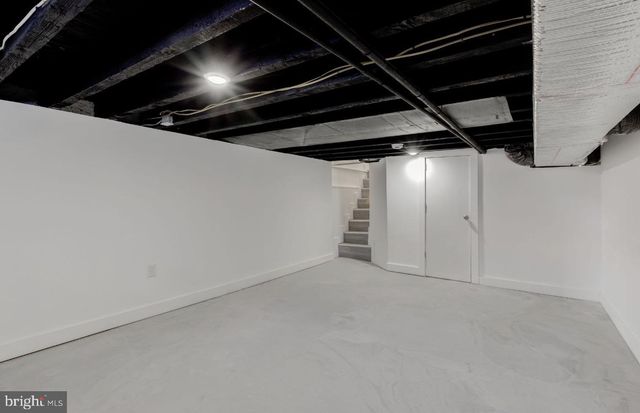 2180 E CUMBERLAND ST, Philadelphia, PA 19125