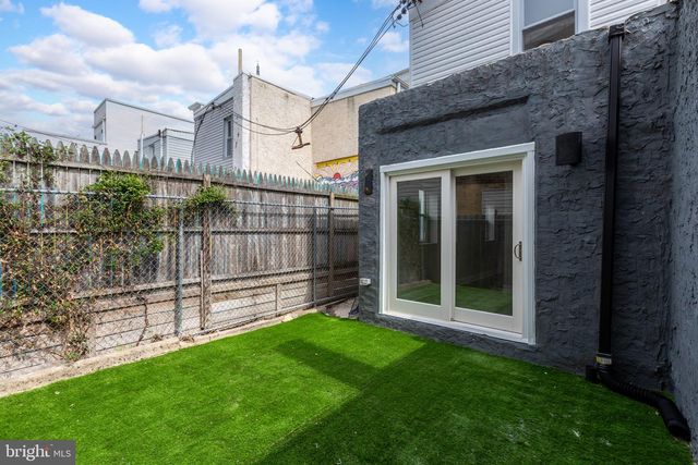 2180 E CUMBERLAND ST, Philadelphia, PA 19125