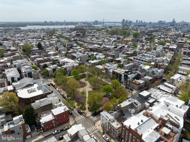 2180 E CUMBERLAND ST, Philadelphia, PA 19125