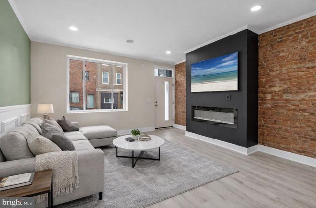 2180 E CUMBERLAND ST, Philadelphia, PA 19125