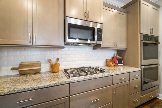 510 Garden Gate Lane, Lewis Center, OH 43035