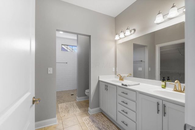 510 Garden Gate Lane, Lewis Center, OH 43035