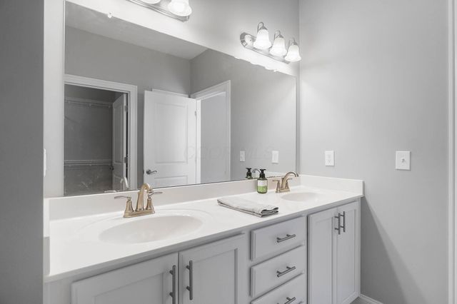 510 Garden Gate Lane, Lewis Center, OH 43035