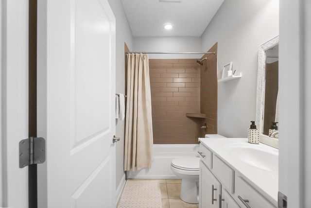 510 Garden Gate Lane, Lewis Center, OH 43035