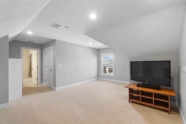 510 Garden Gate Lane, Lewis Center, OH 43035