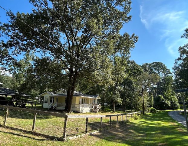 437 Gov Wood Drive, Point Blank, TX 77364