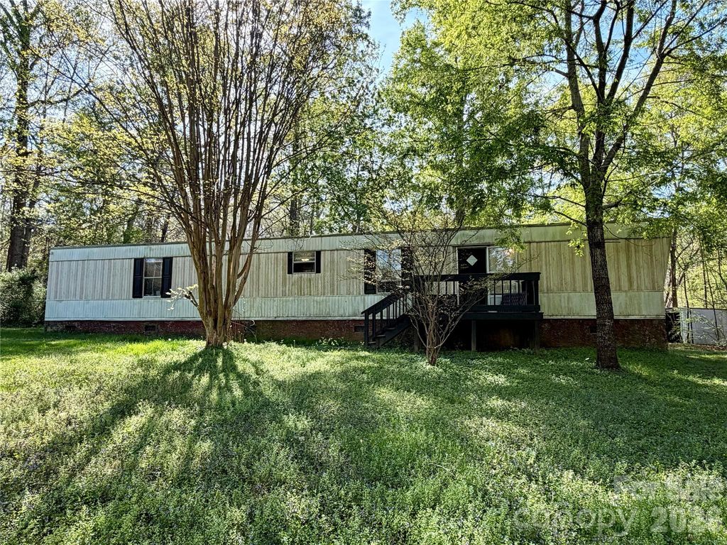 150 Heatherwood Court, Clover, SC 29710