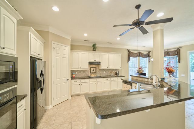 11130 Hunters Landing, Montgomery, TX 77356