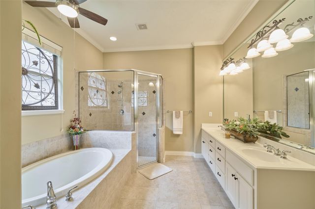 11130 Hunters Landing, Montgomery, TX 77356