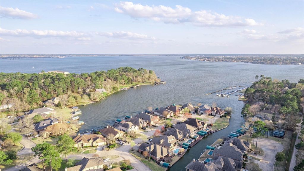 11130 Hunters Landing, Montgomery, TX 77356