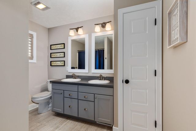 3459 Wolven Ridge Drive, Rockford, MI 49341