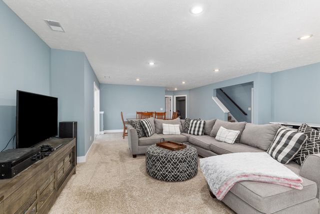 3459 Wolven Ridge Drive, Rockford, MI 49341