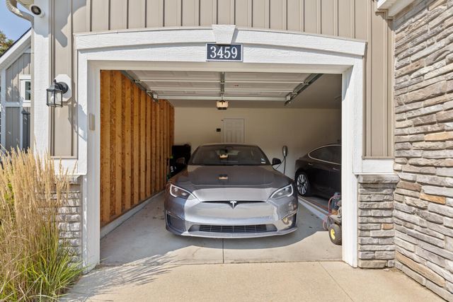 3459 Wolven Ridge Drive, Rockford, MI 49341