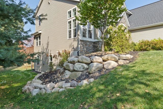 3459 Wolven Ridge Drive, Rockford, MI 49341