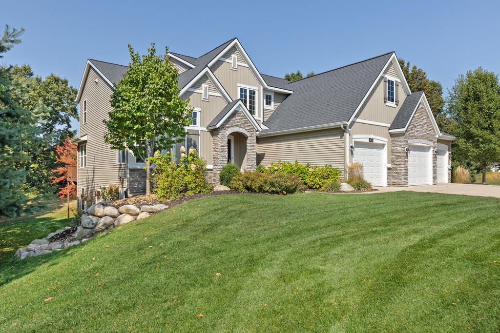 3459 Wolven Ridge Drive, Rockford, MI 49341