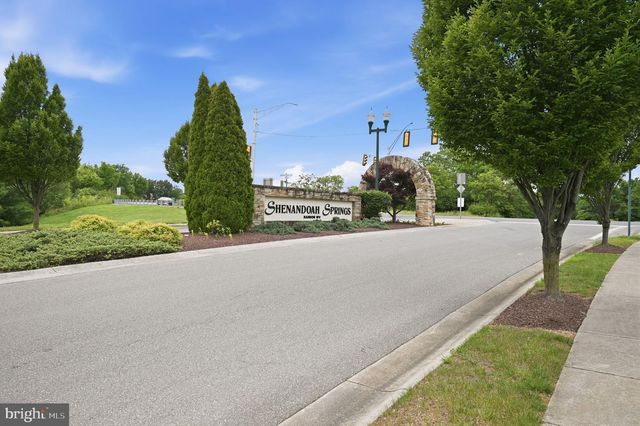 229 MOUNTAIN LAUREL BLVD, Ranson, WV 25438