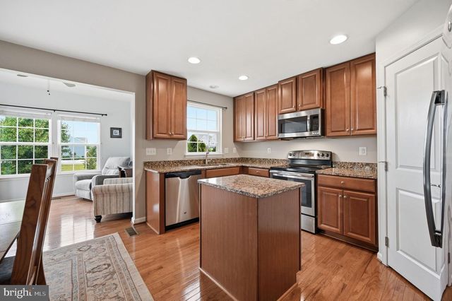 229 MOUNTAIN LAUREL BLVD, Ranson, WV 25438