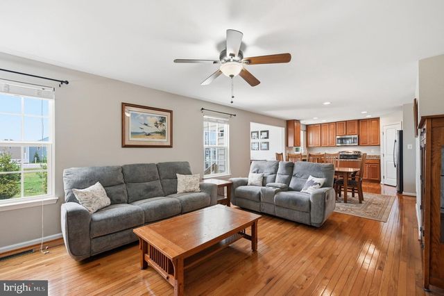 229 MOUNTAIN LAUREL BLVD, Ranson, WV 25438