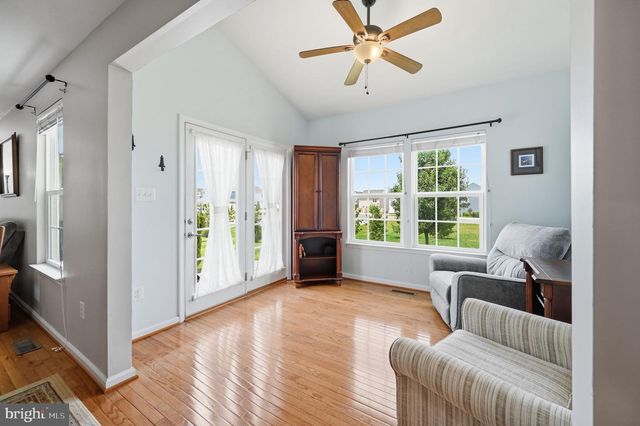 229 MOUNTAIN LAUREL BLVD, Ranson, WV 25438