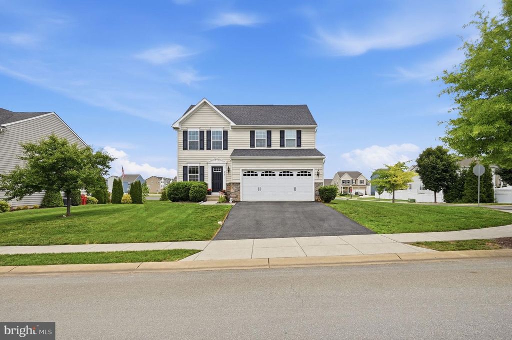 229 MOUNTAIN LAUREL BLVD, Ranson, WV 25438