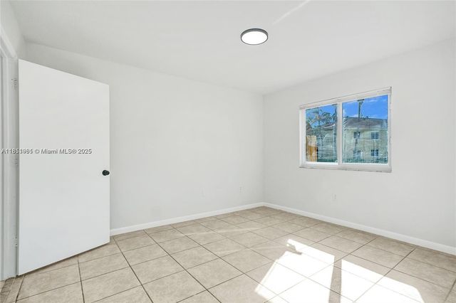 3398 NE 9th Dr 104, Homestead, FL 33033