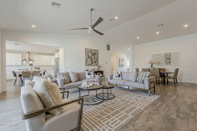 3834 E CLARENDON Avenue, Phoenix, AZ 85018