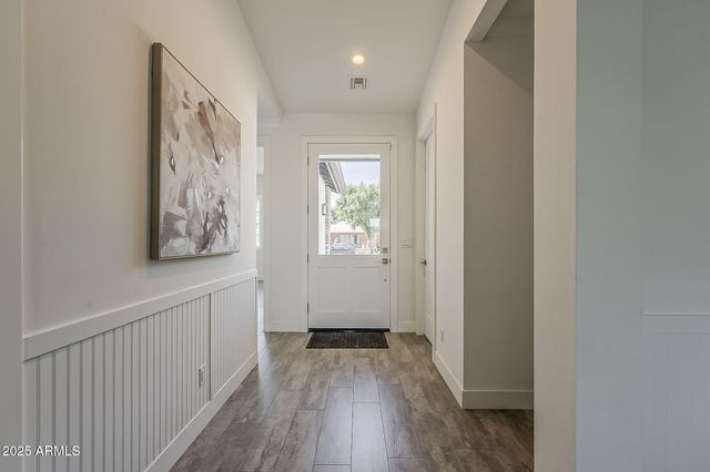 3834 E CLARENDON Avenue, Phoenix, AZ 85018