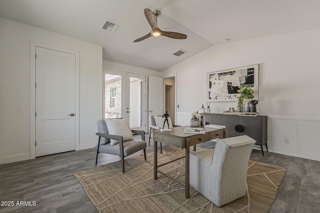 3834 E CLARENDON Avenue, Phoenix, AZ 85018