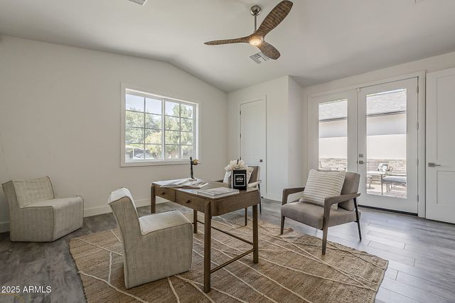 3834 E CLARENDON Avenue, Phoenix, AZ 85018