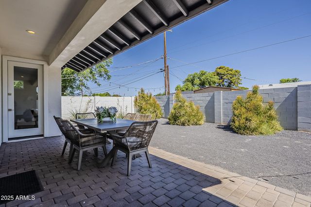 3834 E CLARENDON Avenue, Phoenix, AZ 85018