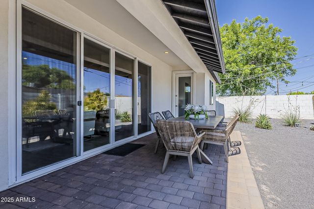 3834 E CLARENDON Avenue, Phoenix, AZ 85018