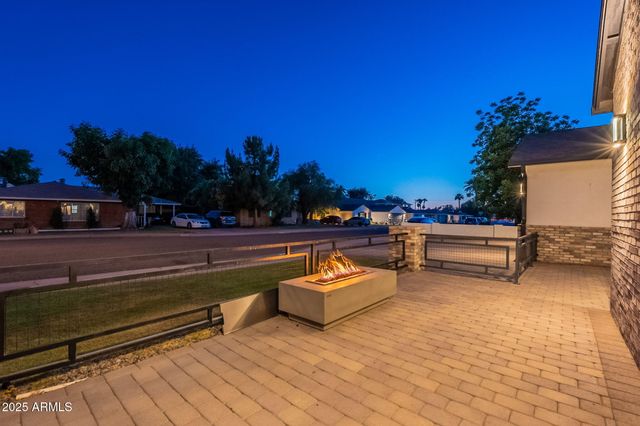 3834 E CLARENDON Avenue, Phoenix, AZ 85018