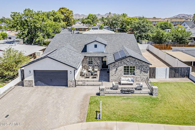 3834 E CLARENDON Avenue, Phoenix, AZ 85018