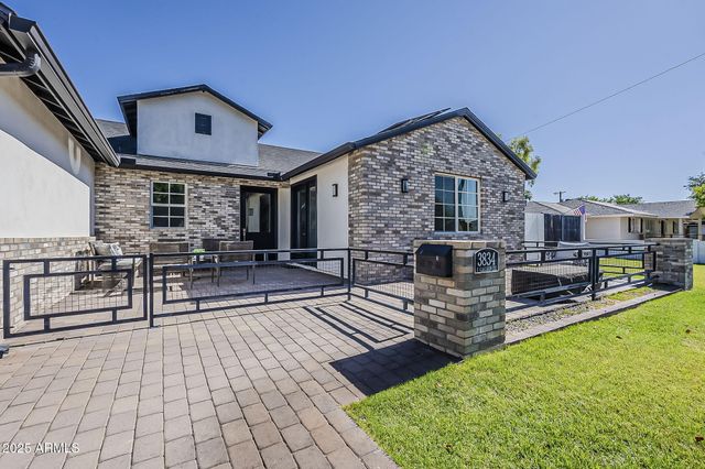 3834 E CLARENDON Avenue, Phoenix, AZ 85018
