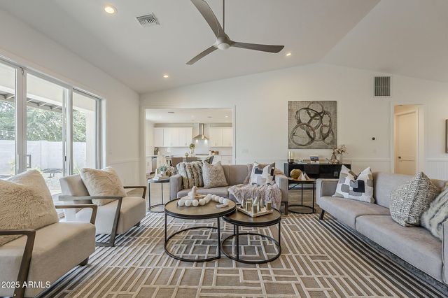 3834 E CLARENDON Avenue, Phoenix, AZ 85018