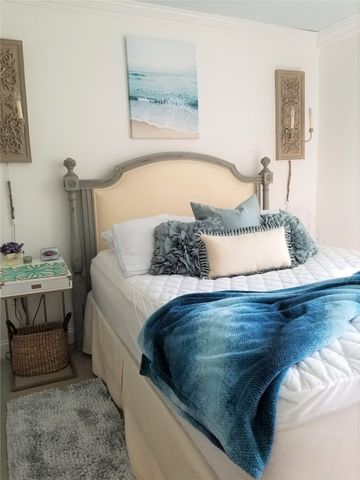 97 Narragansett Avenue C3, Newport, RI 02840