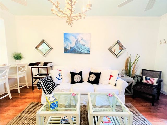 97 Narragansett Avenue C3, Newport, RI 02840