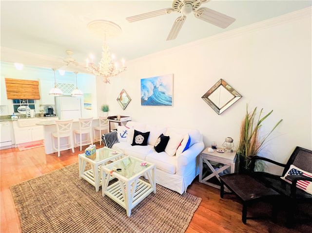 97 Narragansett Avenue C3, Newport, RI 02840