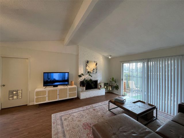 914 Beaver TRL A, Austin, TX 78746