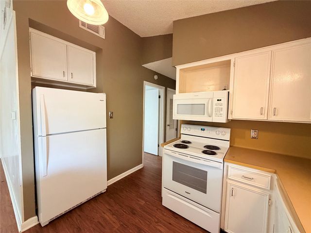 914 Beaver TRL A, Austin, TX 78746