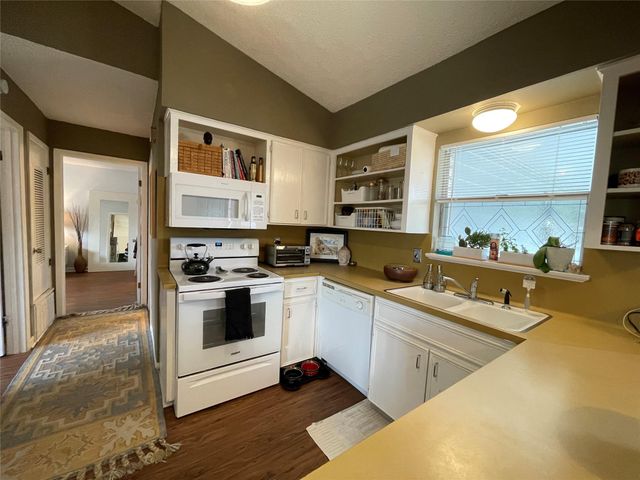 914 Beaver TRL A, Austin, TX 78746