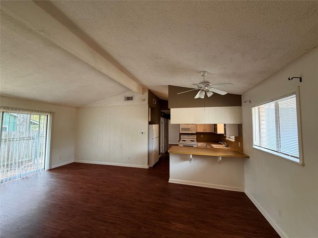 914 Beaver TRL A, Austin, TX 78746