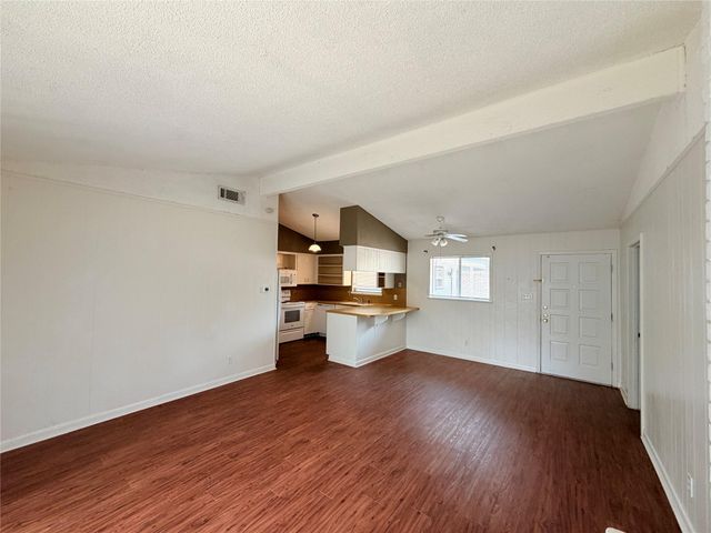 914 Beaver TRL A, Austin, TX 78746