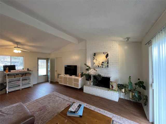 914 Beaver TRL A, Austin, TX 78746