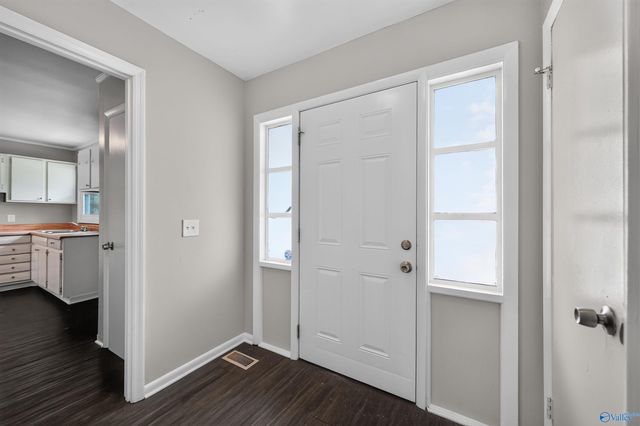 4913 Westwood Drive NW, Huntsville, AL 35810