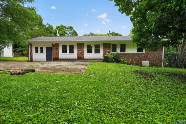 4913 Westwood Drive NW, Huntsville, AL 35810