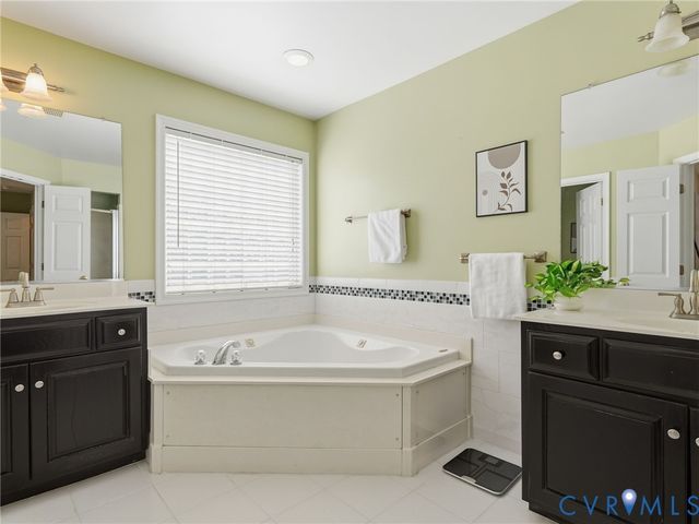 8124 Castle Grove Dr, Mechanicsville, VA 23111