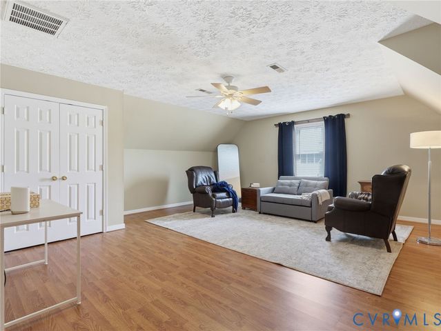 8124 Castle Grove Dr, Mechanicsville, VA 23111